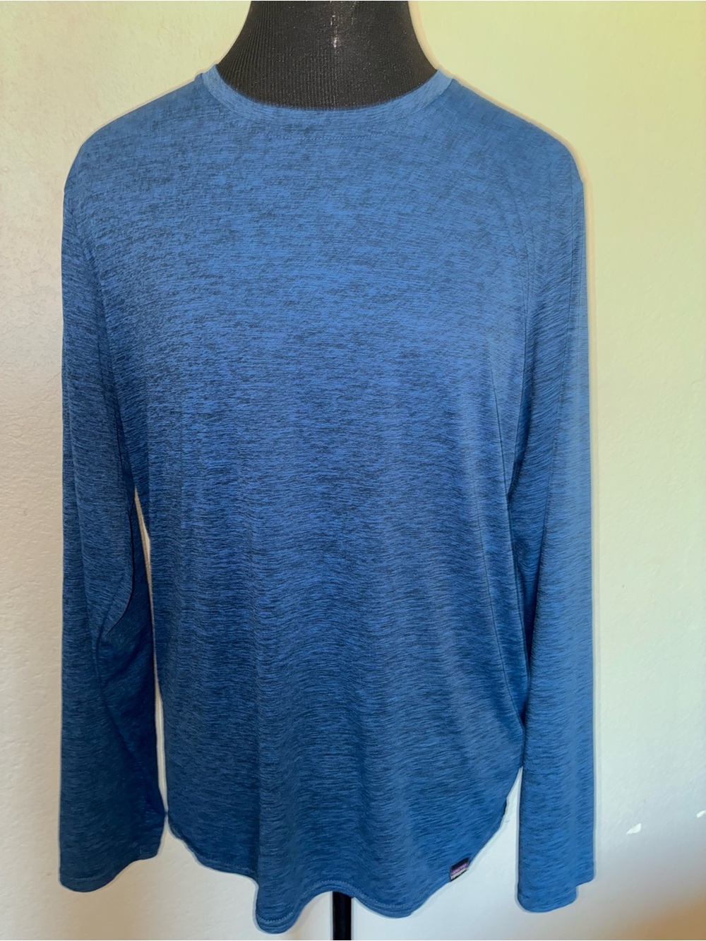 Patagonia Capilene Cool Daily Shirt Mens M Blue Long Sleeve  base-layer EUC UPF